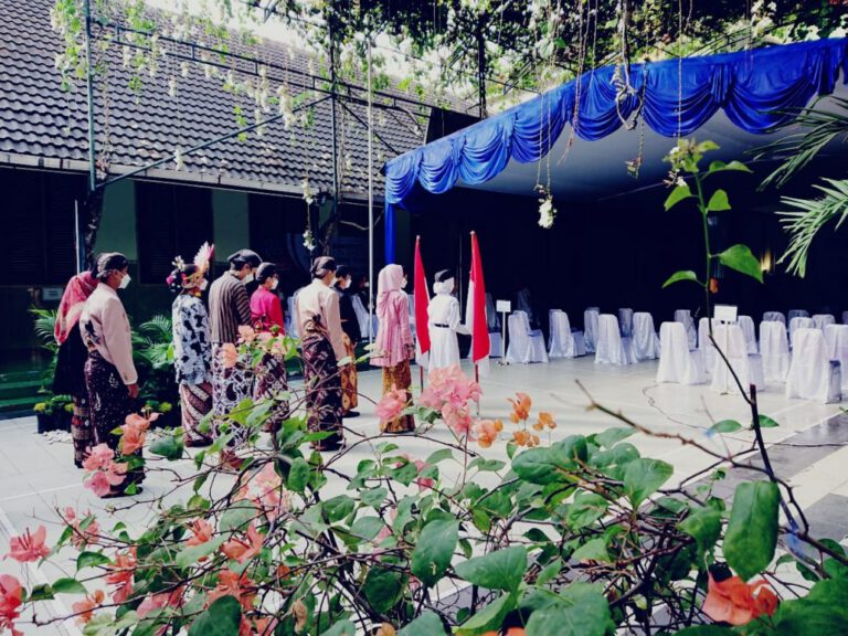 Dokumentasi arsip: Pelepasan Purnasiswa Secara Virtual ala SMP Negeri 2 Yogyakarta.