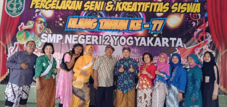 Dokumentasi arsip: Liputan TVRI : Pesta Ulang Tahun SMP Negeri 2 Yogyakarta.