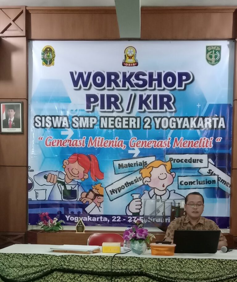 Foto arsip Workshop Kelompok Ilmiah Remaja tahun 2019.